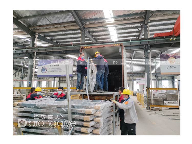 榮大公交候車亭出口案例配圖二