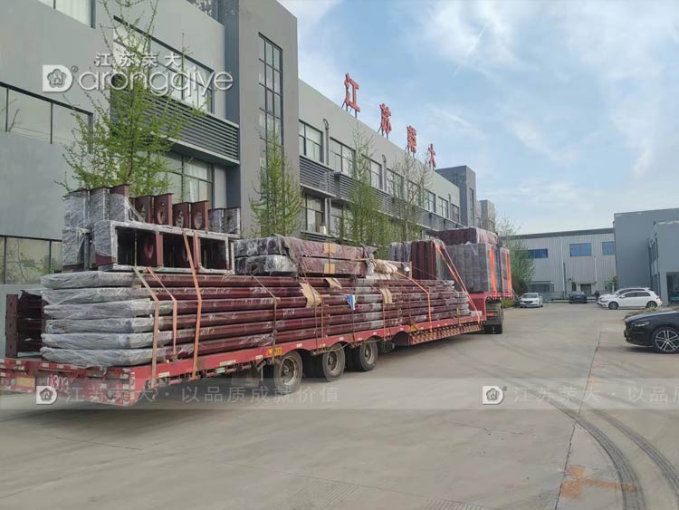 山東智慧公交站裝車完成發貨