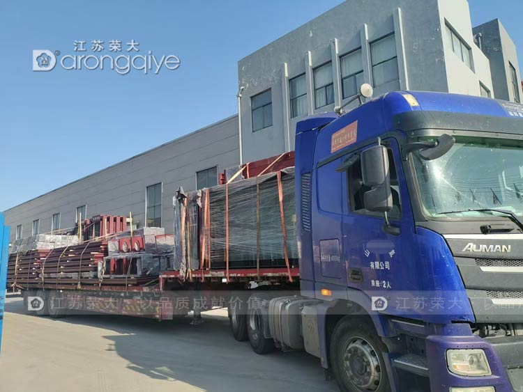 山東智能候車亭第十三批裝車完成發貨