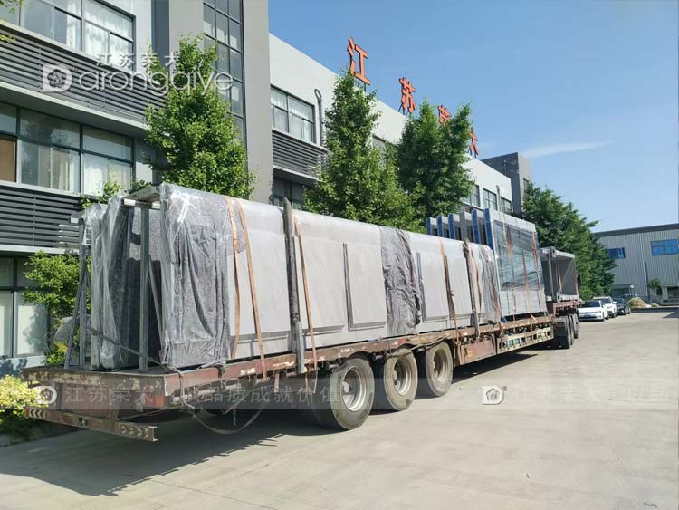 浙江智能公交站臺第三批裝車完成發貨